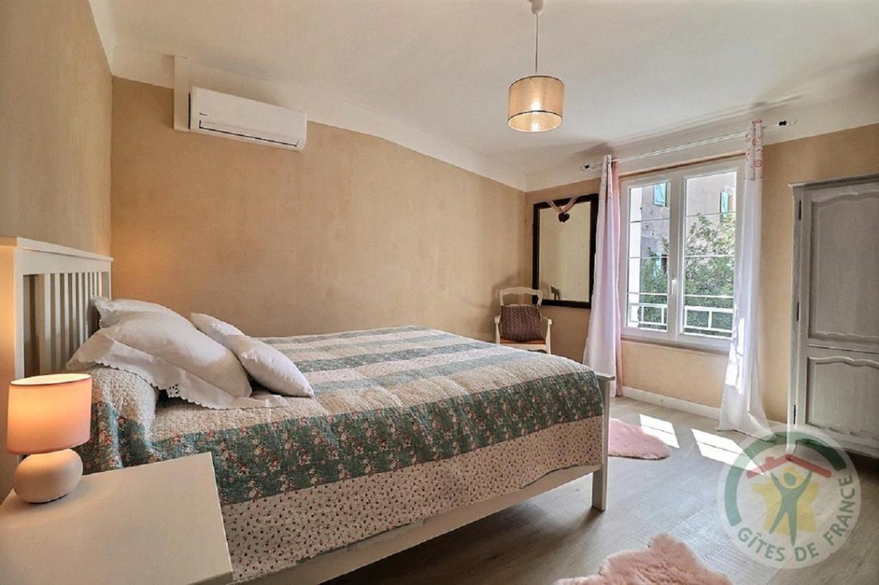 Gîte de l'Eclotine Saint-Theodorit Extérieur photo